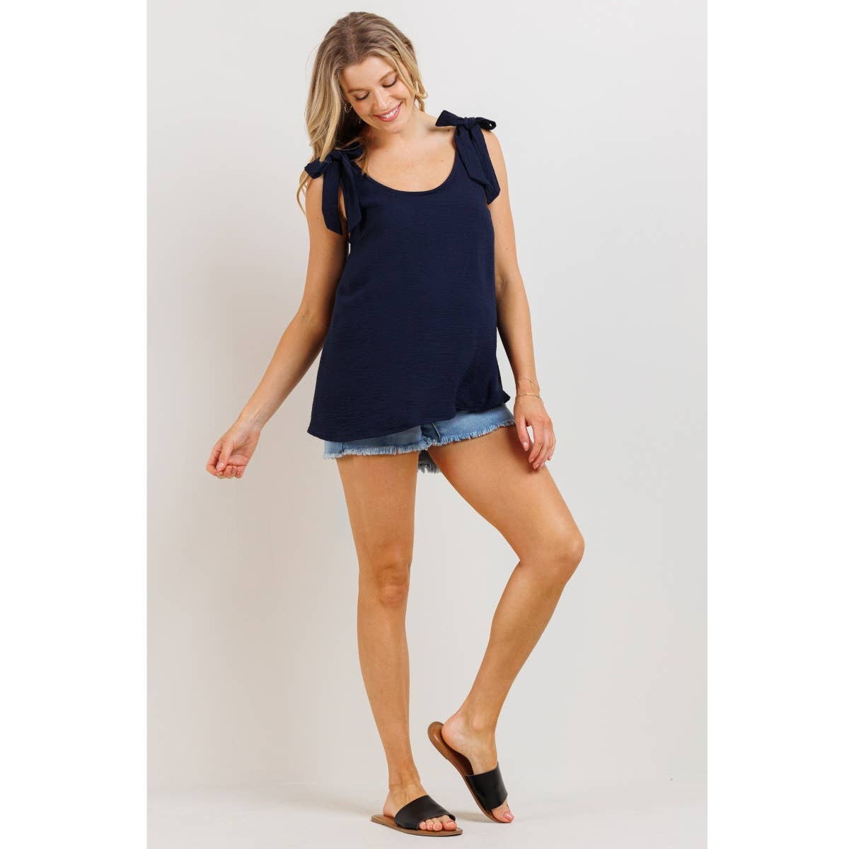 Tie-Strap Maternity Scoop Neck Tank Top